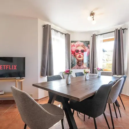 Living Between Heaven And Forest Apartamento