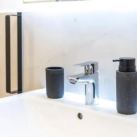 Living Between Heaven And Forest * Bermel