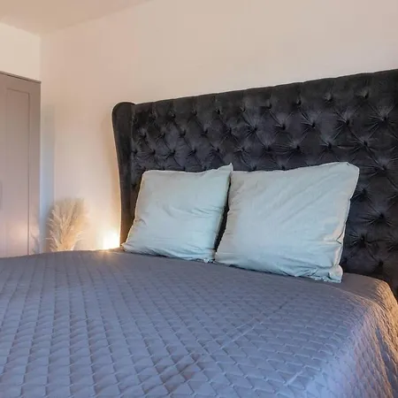 Apartment Living Between Heaven And Forest