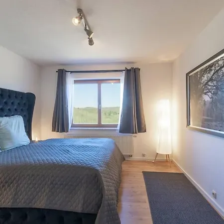 Living Between Heaven And Forest * Bermel