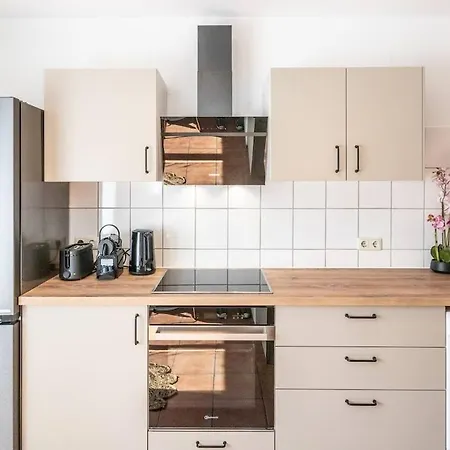 Living Between Heaven And Forest * Bermel